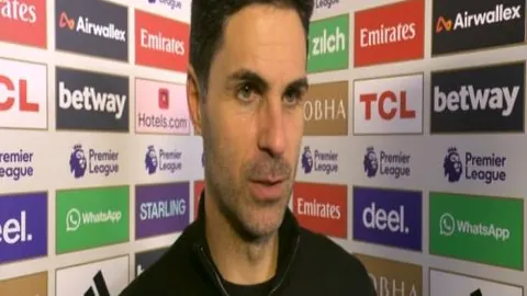 [图]曼联卡塞米罗错失良机，近六轮仅一胜，0-2负于纽卡