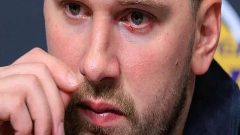 米特里策妻晒照支持丈夫：坚定支持大乐透期号专家